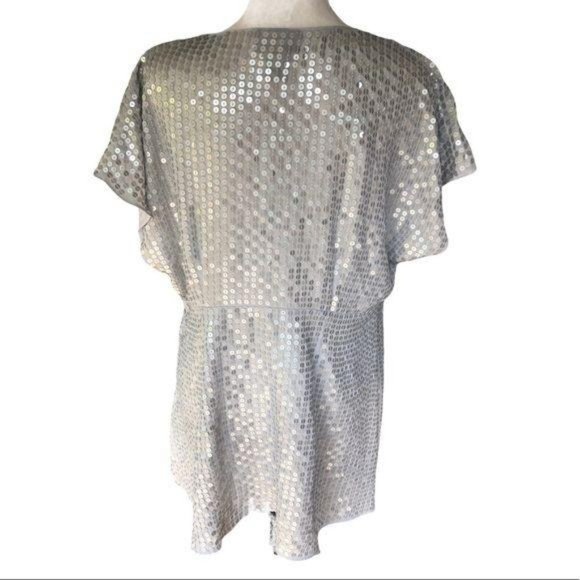 Lane Bryant Sequin Silver Short Sleeve Top 14/16 - Picture 11 of 12